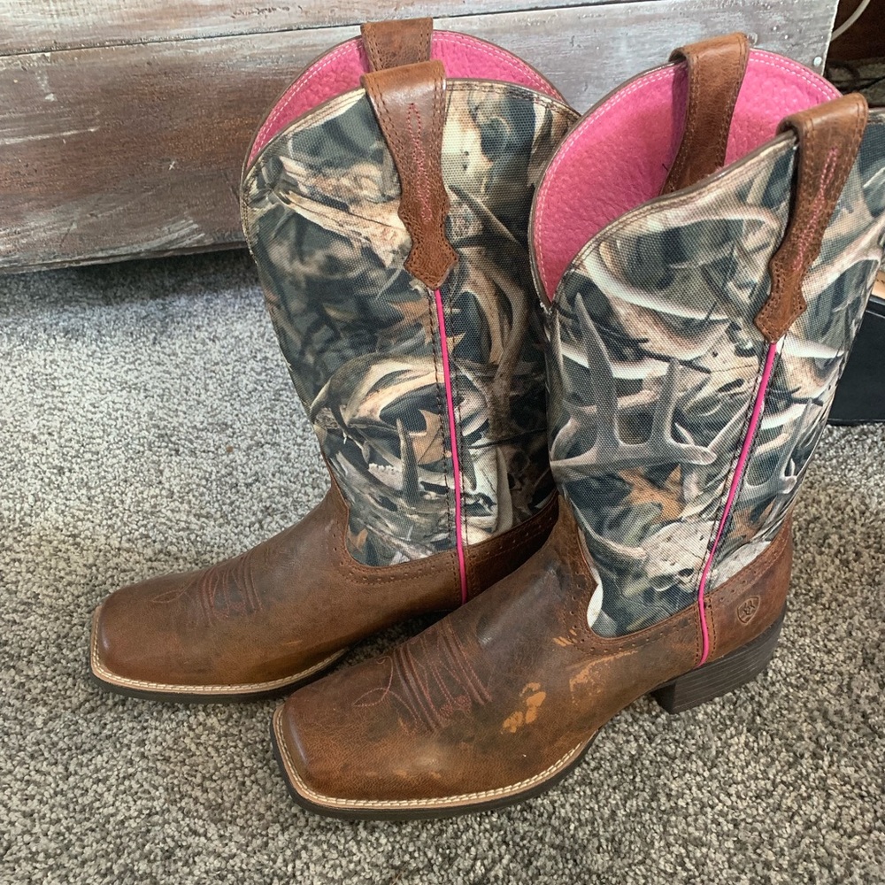 Square Toe, Camo Shaft Ariat Cowboy Boots, 11B - Picture 1 of 6